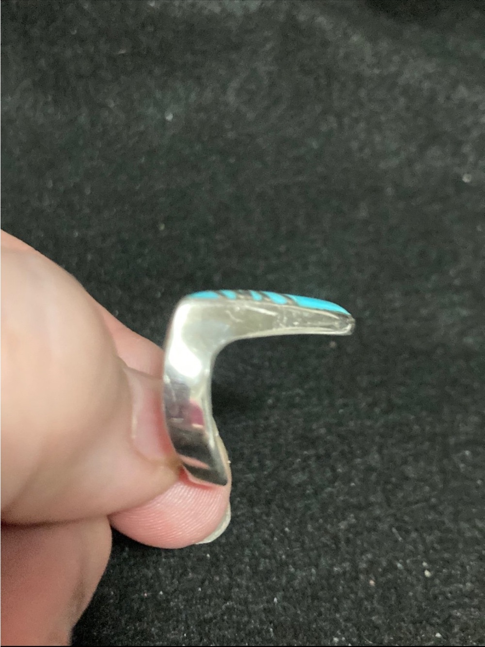 Santa Fe Style Kingman Turquoise ring
V shaped size 8 - Picture 3 of 4